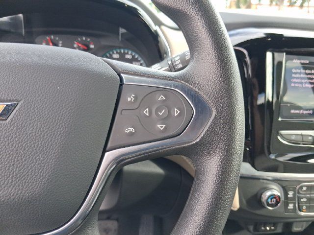 Used 2023 Chevrolet Traverse LS FWD image 17