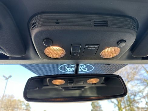 Used 2017 Ford Mustang Premium image 29