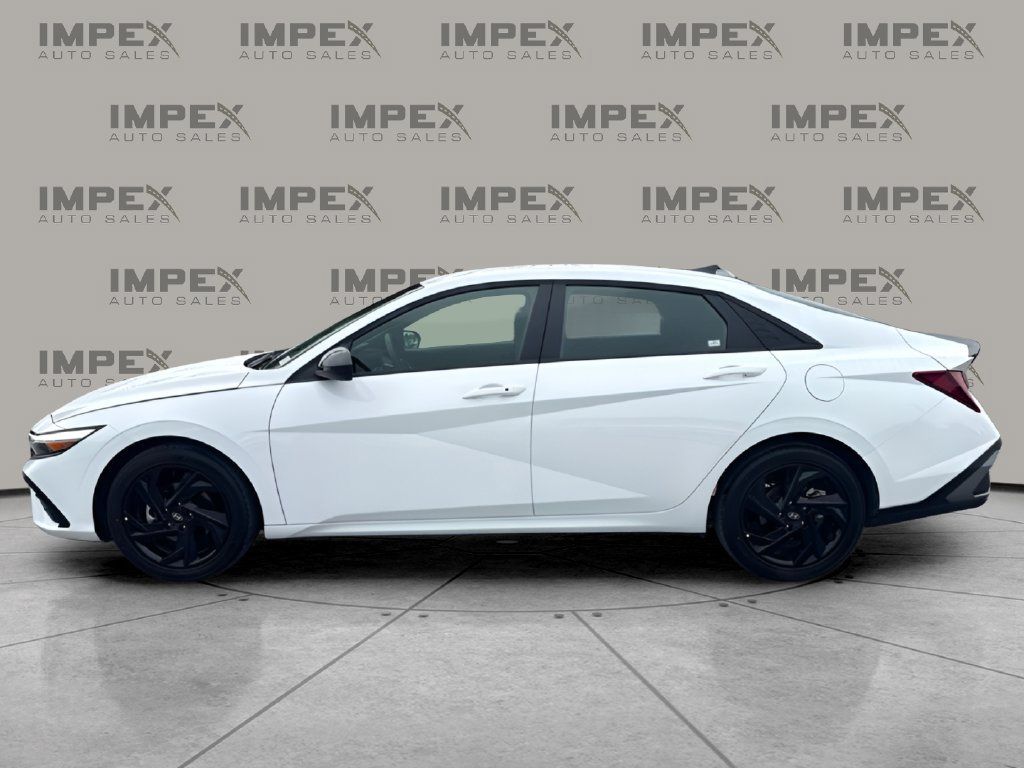 Used 2026 Hyundai Elantra Sport FWD image 2