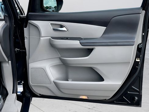 Used 2015 Honda Odyssey EX-L image 26