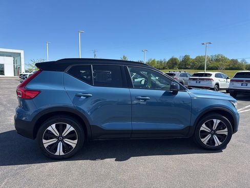 Used 2023 Volvo XC40 Recharge Plus AWD/4WD image 7