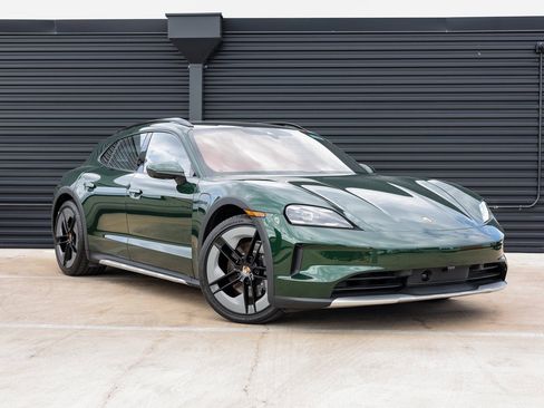 New 2025 Porsche Taycan 4 Cross Turismo image 9