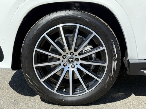 New 2025 Mercedes-Benz GLS 580 4MATIC image 24