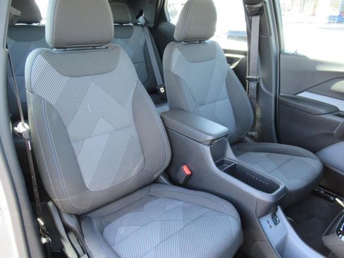 New 2027 Chevrolet Bolt LT image 9