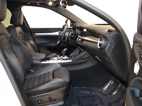 Used 2024 Alfa Romeo Stelvio Veloce image 60