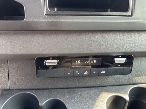 Used 2022 Mercedes-Benz Sprinter 3500 image 47