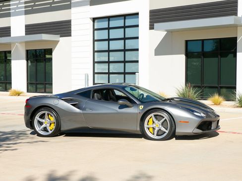 Used 2016 Ferrari 488 GTB image 14