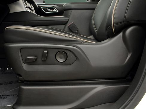 Used 2021 GMC Yukon XL SLT image 15