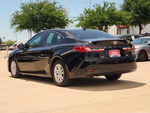 Used 2026 Toyota Camry LE FWD image 4