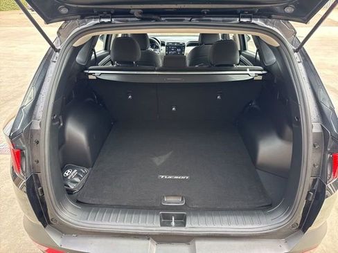 Used 2023 Hyundai Tucson SE image 12