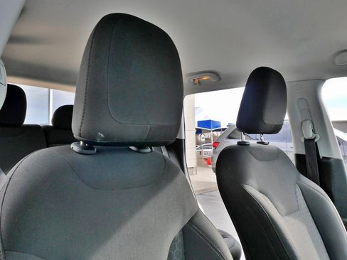 Used 2019 Jeep Compass Sport image 14