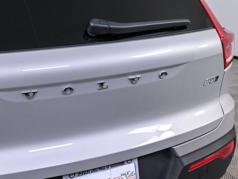 Certified 2025 Volvo XC40 B5 Plus image 34