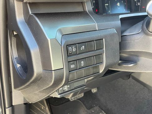 Used 2025 Toyota Tacoma SR5 image 7