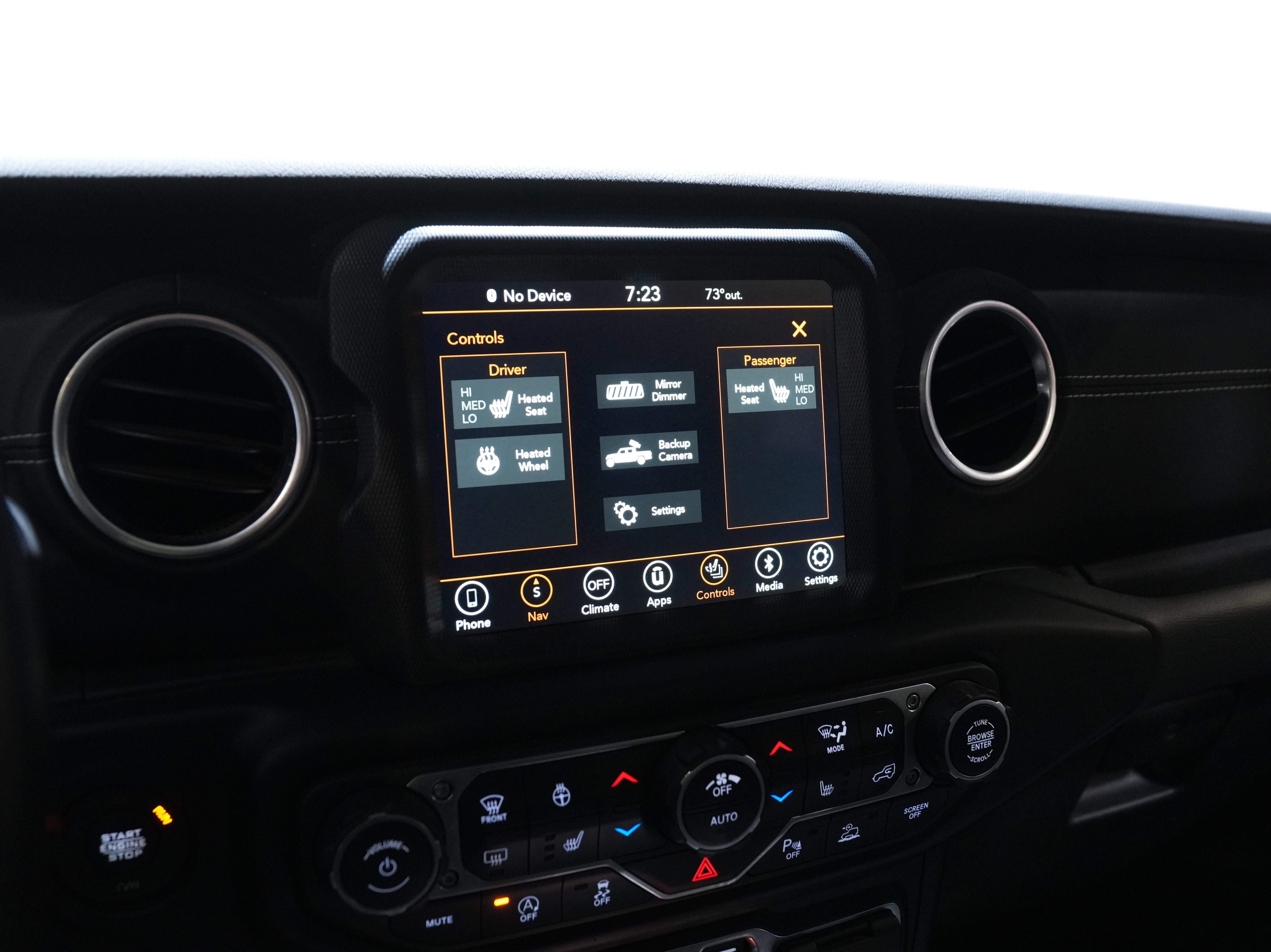 Used 2021 Jeep Gladiator Overland w/ Uconnect 4C Nav & Sound Group AWD/4WD image 44