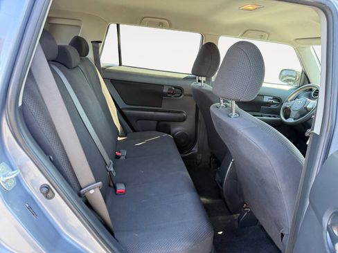Used 2010 Scion xB FWD image 18