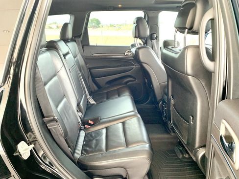 Used 2018 Jeep Grand Cherokee Limited image 28