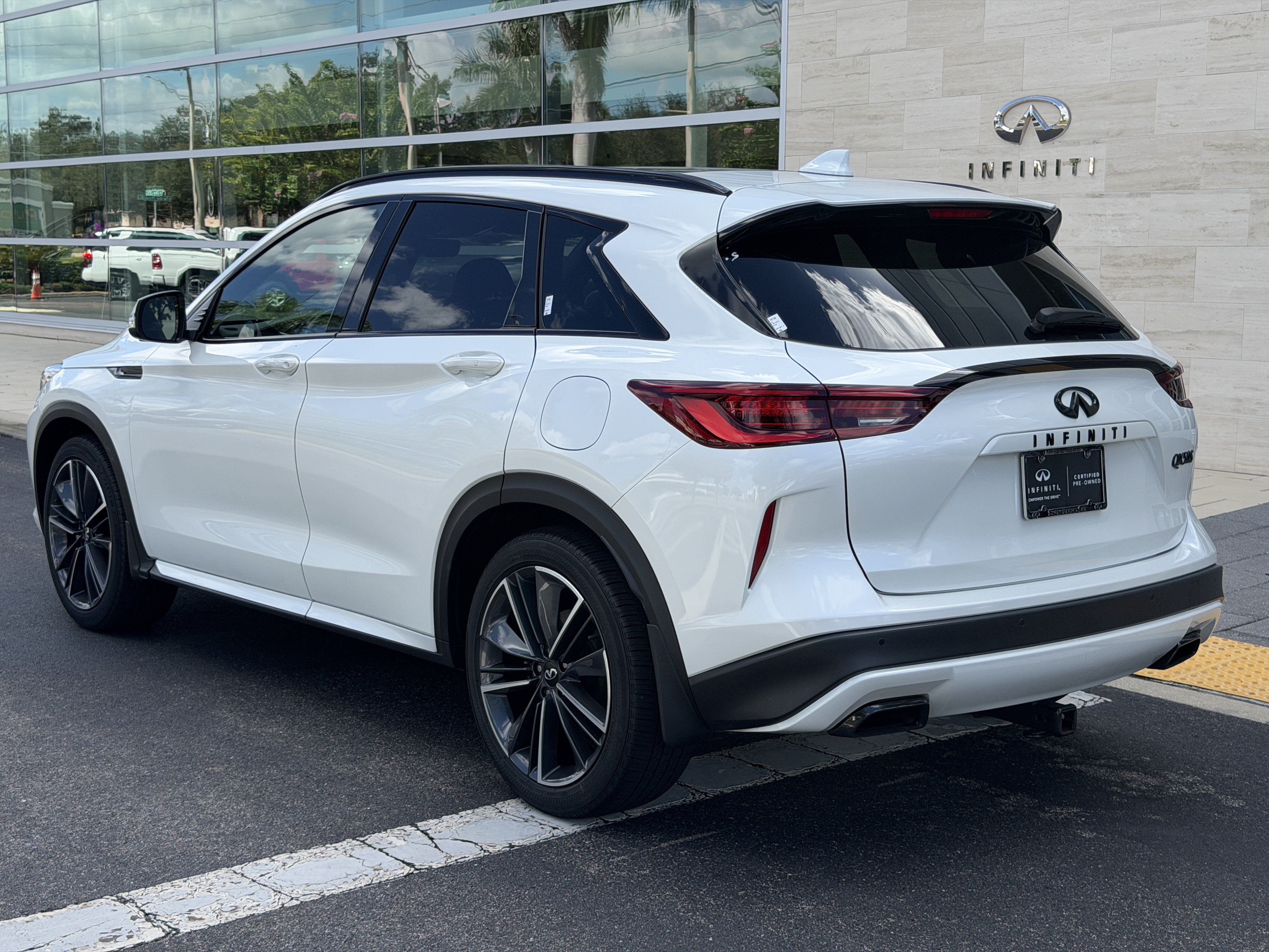 Certified 2023 INFINITI QX50 Sport FWD image 5