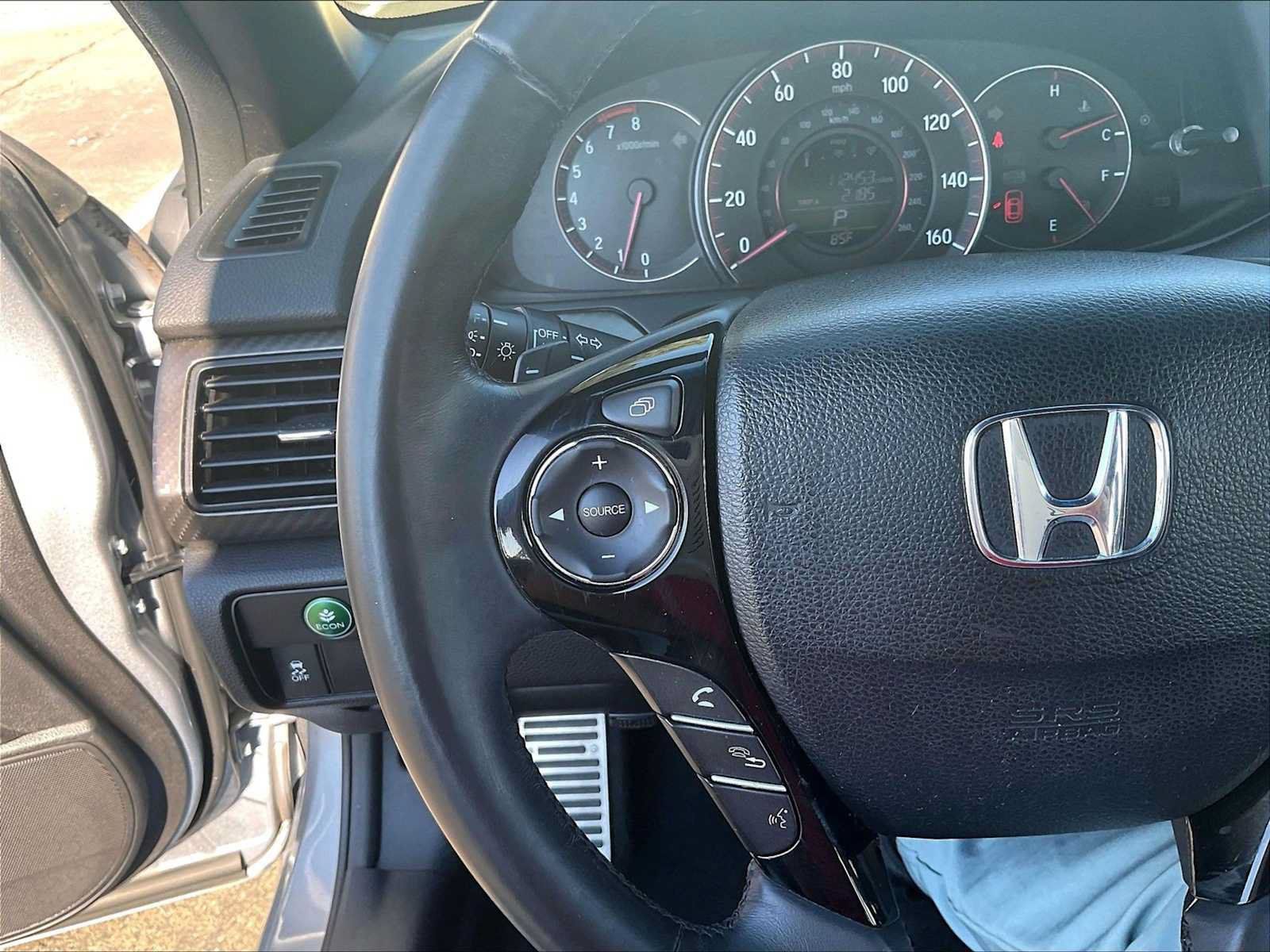 Used 2017 Honda Accord Sport image 19