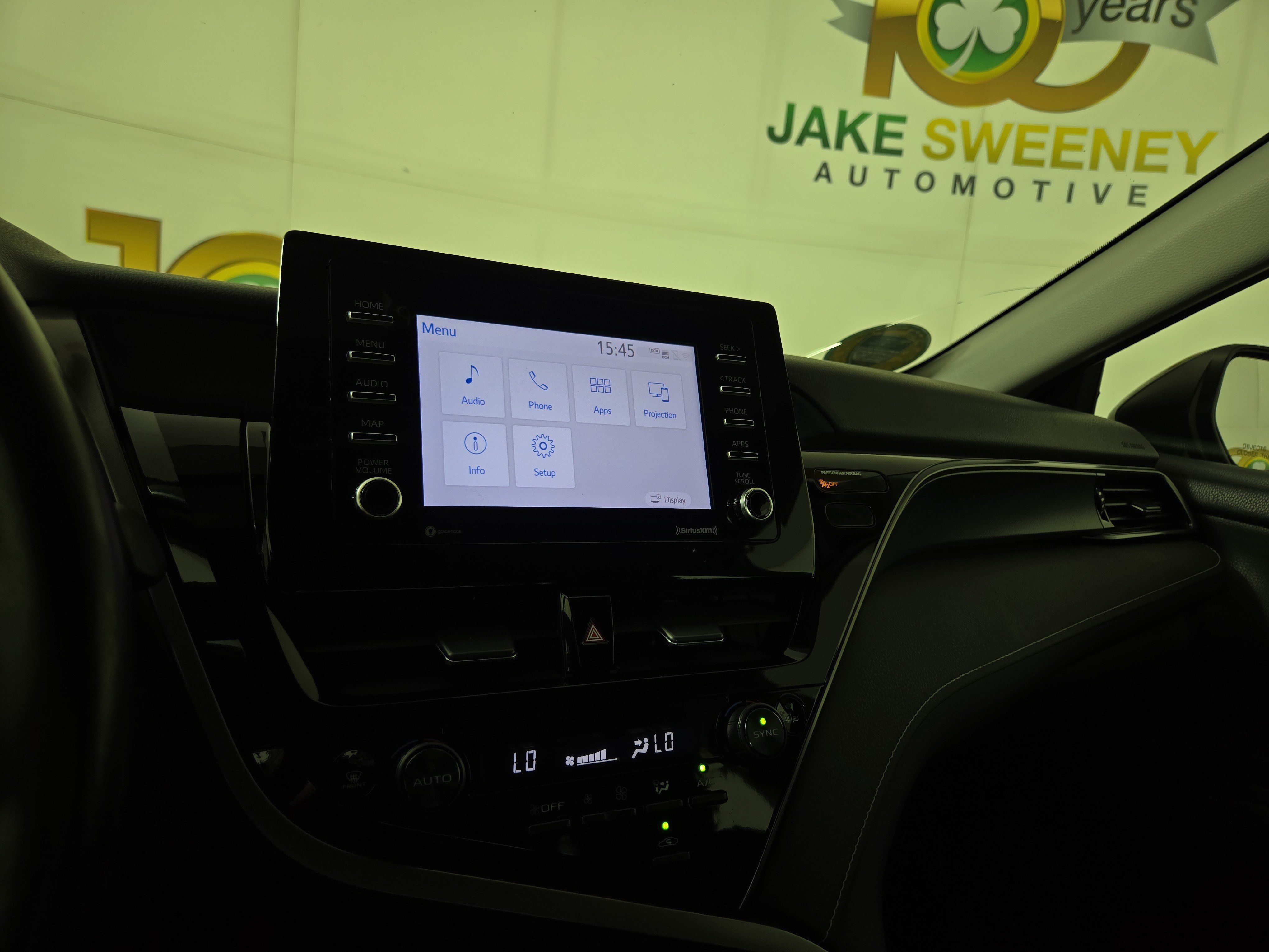 Used 2022 Toyota Camry SE FWD image 21