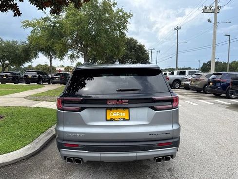 Used 2025 GMC Acadia Elevation FWD image 6