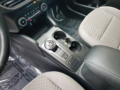 Used 2020 Ford Escape SE Sport image 18