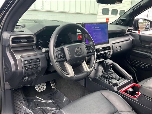 Used 2025 Toyota 4Runner TRD Sport Premium w/ Tow Technology Package AWD/4WD image 18