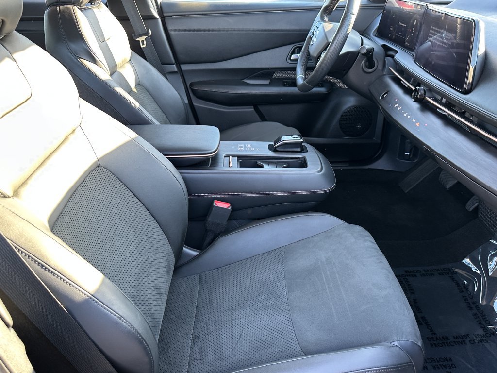 Used 2024 Nissan Ariya AWD image 14