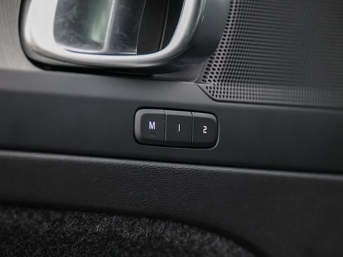 Certified 2026 Volvo XC40 B5 Plus AWD/4WD image 5