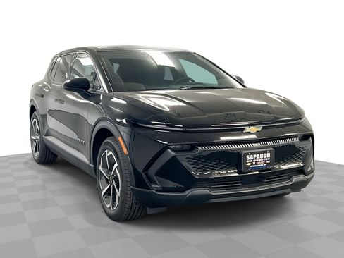 New 2026 Chevrolet Equinox EV LT image 35