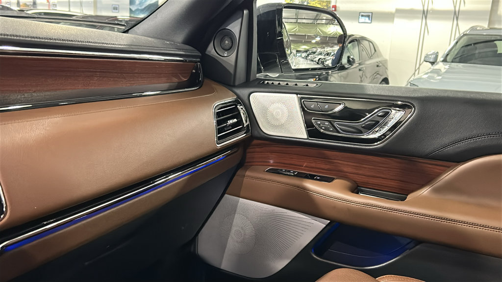 Used 2023 Lincoln Navigator Reserve AWD/4WD image 19
