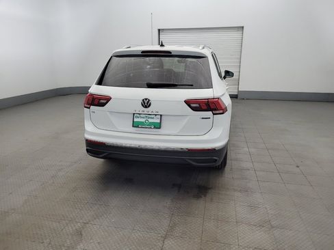 Used 2022 Volkswagen Tiguan SE image 7