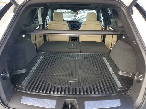 Used 2018 Cadillac XT5 Luxury w/ Driver Awareness Package image 25