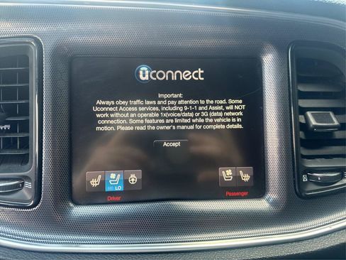 Used 2015 Dodge Challenger R/T Scat Pack w/ Leather Interior Group RWD image 12