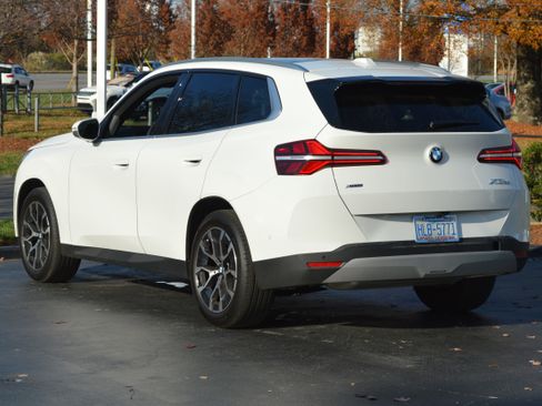 Used 2025 BMW X3 xDrive30i w/ Premium Package image 9