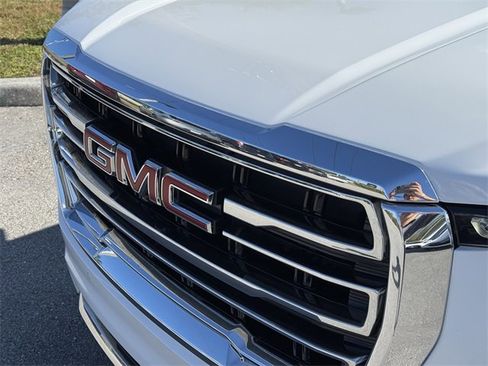 Used 2022 GMC Yukon XL SLT w/ SLT Premium Package image 6