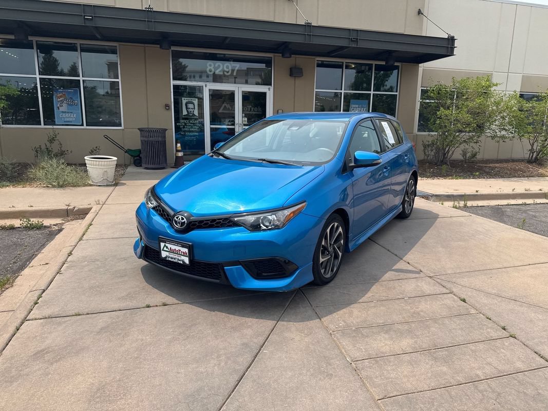 Used 2018 Toyota Corolla iM w/ All-Weather Mat Package FWD image 2