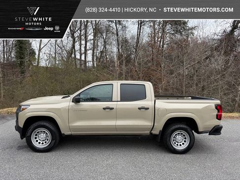 Used 2024 Chevrolet Colorado W/T image 1