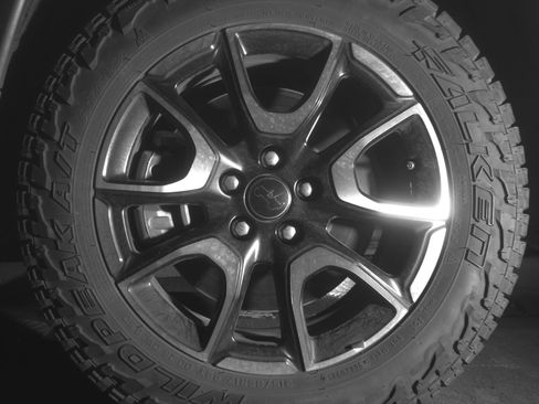 Used 2025 Jeep Compass Trailhawk AWD/4WD image 12