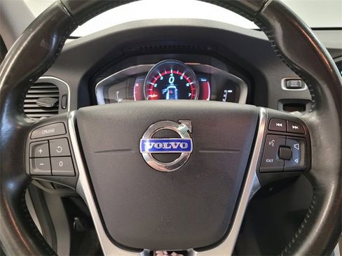 Used 2016 Volvo V60 T5 Premier image 21