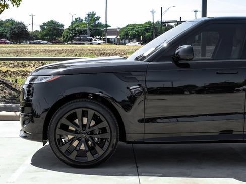 New 2026 Land Rover Range Rover Sport Dynamic SE AWD/4WD image 13