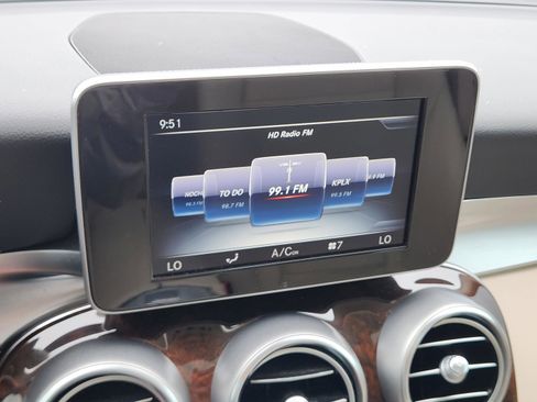Used 2017 Mercedes-Benz GLC 300 image 9