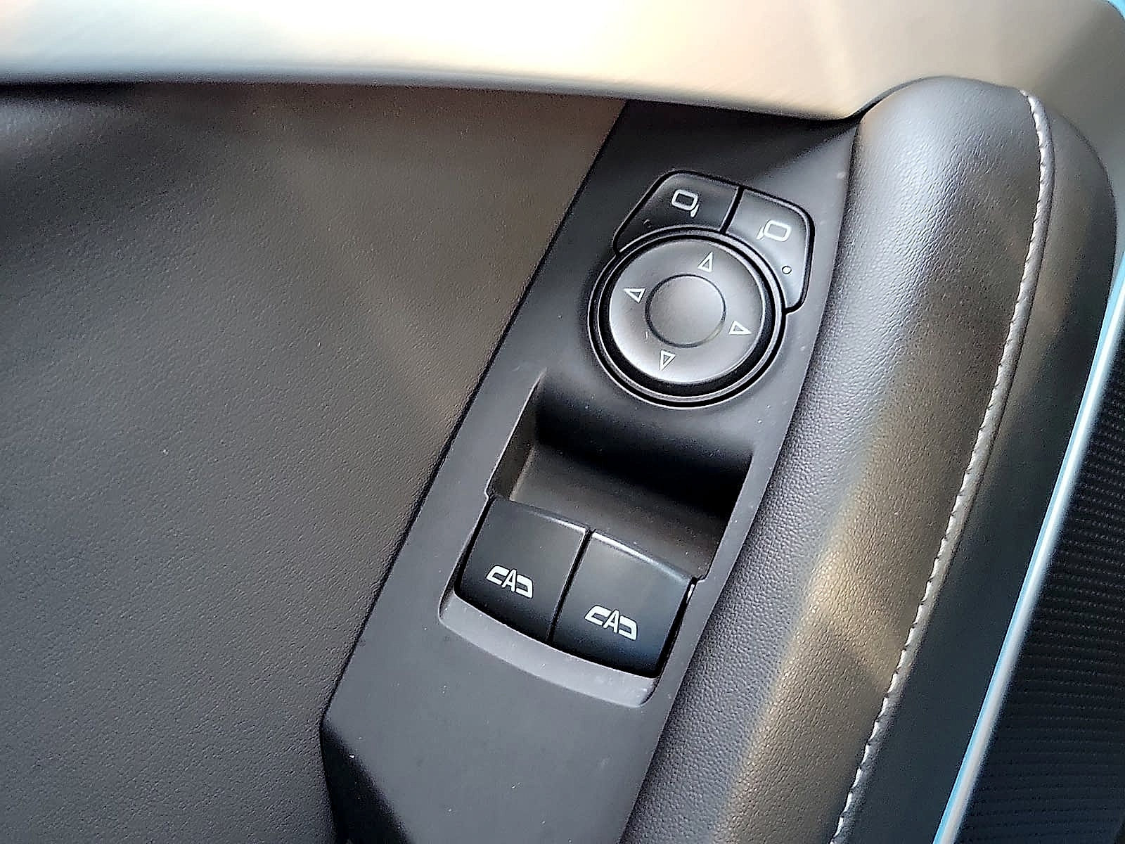 Used 2022 Chevrolet Camaro SS RWD image 13