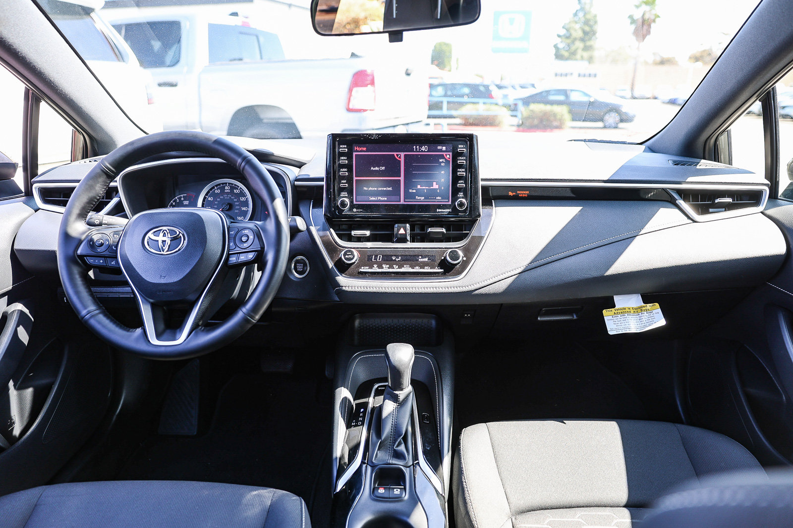 Used 2020 Toyota Corolla SE w/ Carpet Mat Package FWD image 2