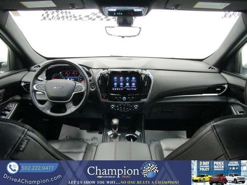 Used 2022 Chevrolet Traverse RS FWD image 23