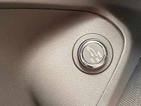 New 2026 Chevrolet TrailBlazer RS w/ Convenience Package FWD image 31