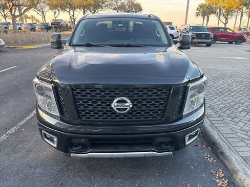 Used 2018 Nissan Titan PRO-4X w/ Pro-4x Convenience Package image 2