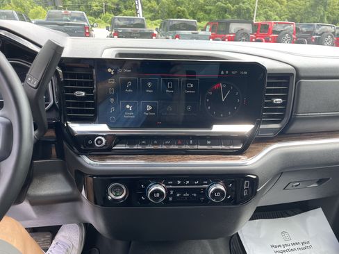 Used 2024 GMC Sierra 1500 SLE AWD/4WD image 17