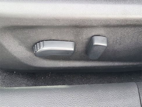 Used 2024 Nissan Altima 2.5 SV image 19