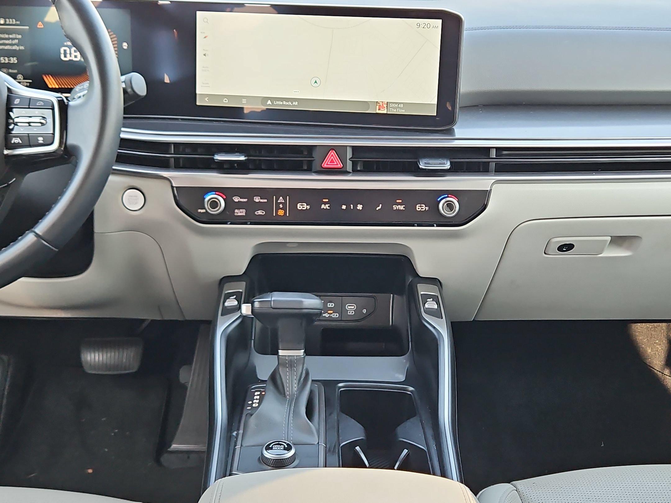 Used 2025 Kia Sorento EX w/ Panoramic Sunroof Package FWD image 16