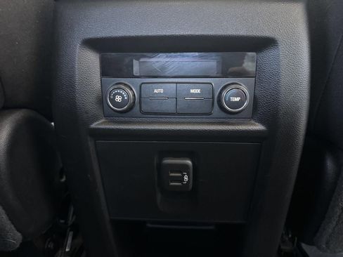 Used 2020 Chevrolet Traverse LT w/ LPO, Cargo Package image 31